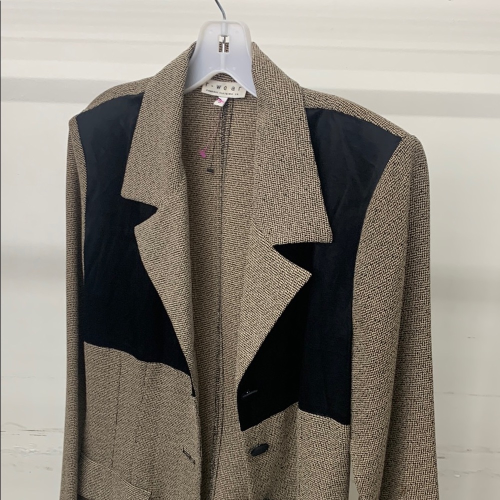 Women's Black and Tan Jacket